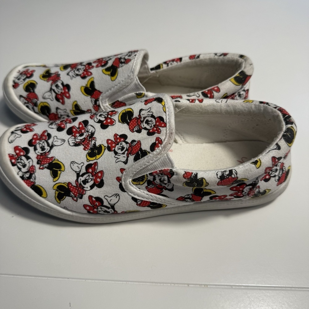 Disney Minnie Mouse Slip-On Canvas Loafers Sneakers, Women's Size 6